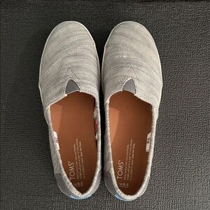 ☁️ Toms Gray Slip-On Women's Shoes ☁️